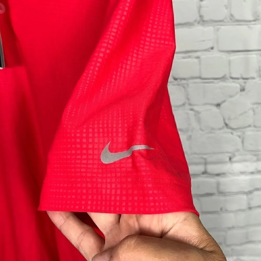 Nike NWT Golf Mens Shirt Size L Tour Performance Red W/pattern